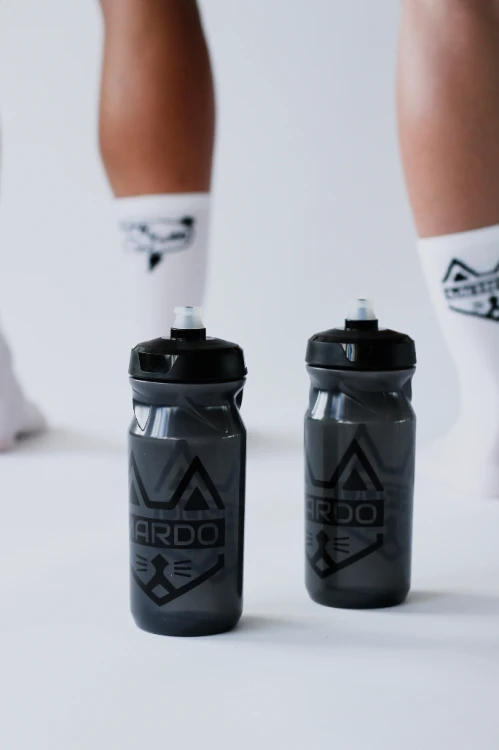 Bidon do roweru 650 ml czarny dymiony